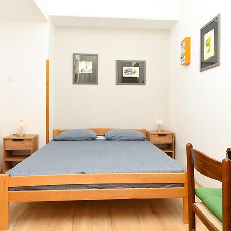 Apartmani Zupanic Koromačno Eksteriør billede