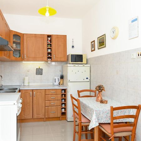 Apartmani Zupanic Koromačno Eksteriør billede